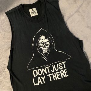 ☠️UNIF “Don’t Just Lay There” Muscle Tank